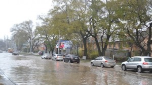 Одесса ушла под воду: затоплена стратегическая автомагистраль.+ВИДЕО