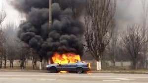 В Херсоне на Николаевском шоссе горела иномарка