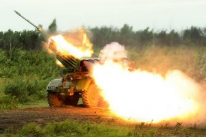 В Луганске боевики обстреляли силы АТО из “Градов”