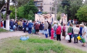 В освобожденном Славянске восстанавливают водо- и электроснабжение