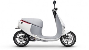 Gogoro разработала электрический скутер со сменными батареями