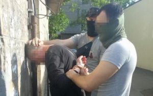 В Мариуполе задержан на взятке начальник таможенного поста