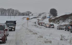 На Запорожье из-за непогоды перекрыли дороги