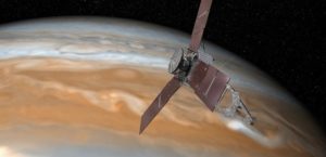 Juno передала землянам снимок двух ураганов на Юпитере