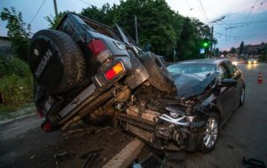 ДТП в Киеве: военные раздавили легковушку