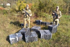 На Закарпатье пограничники задержали водолазов-контрабандистов