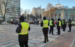 Полиция усилила меры безопасности в центре Киева