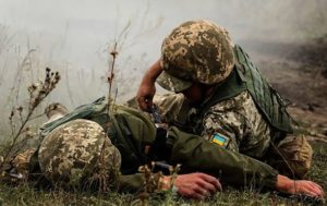 На Донбассе погиб военный, еще один ранен